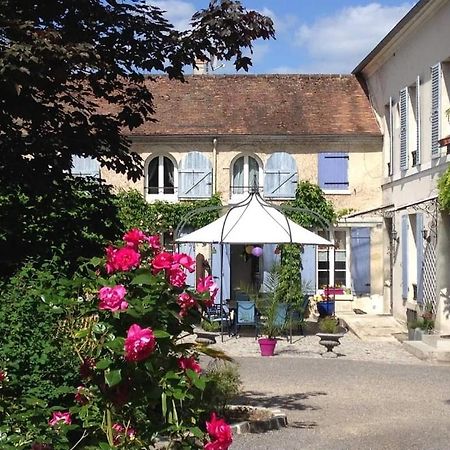 Hotel La Chasse Royale Plailly Exterior foto