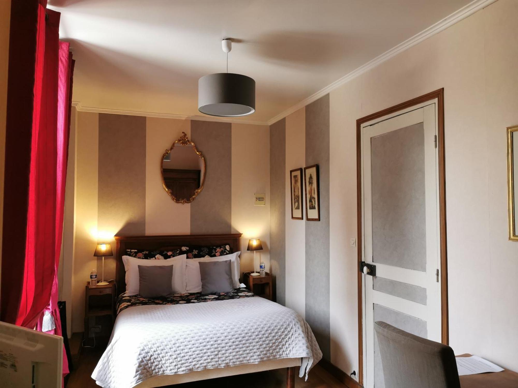 Hotel La Chasse Royale Plailly Exterior foto