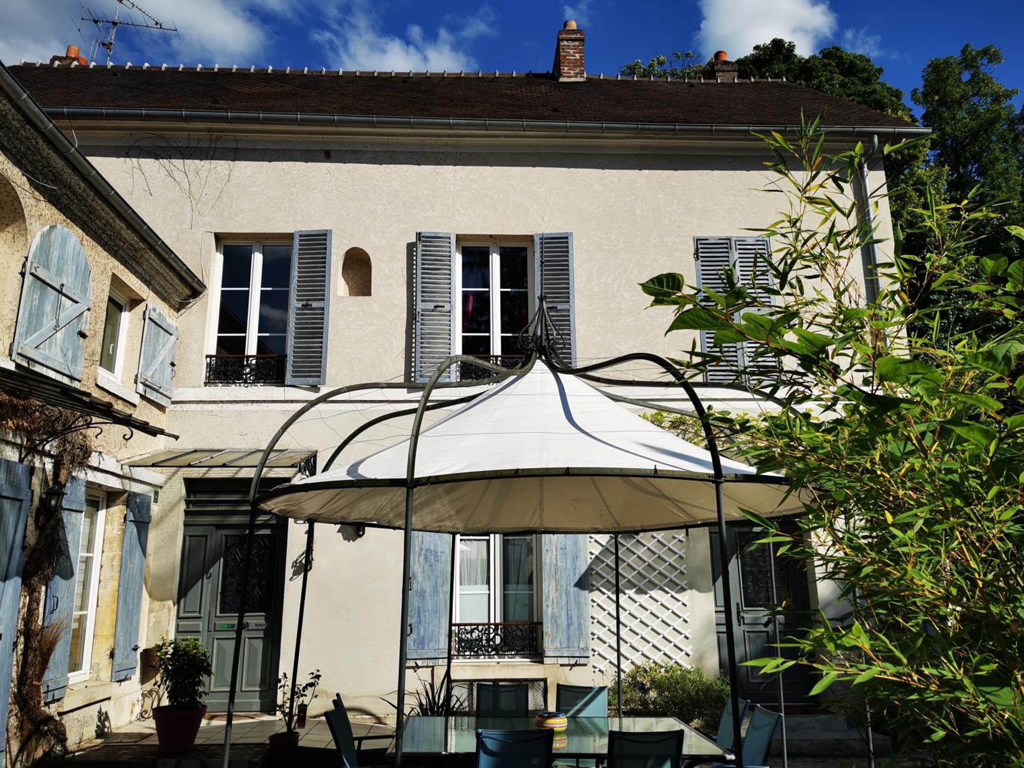 Hotel La Chasse Royale Plailly Exterior foto